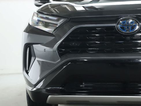 Used 2024 Toyota RAV4 XSE w/ Advanced Technology Package AWD/4WD image 5