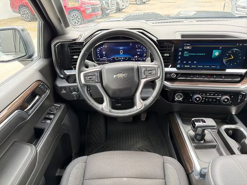 Used 2024 Chevrolet Silverado 1500 LT Trail Boss image 15