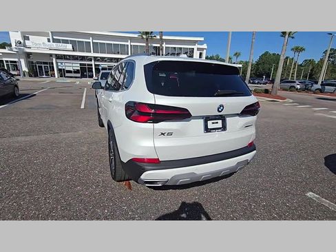 Certified 2025 BMW X5 xDrive50e w/ Premium Package image 25