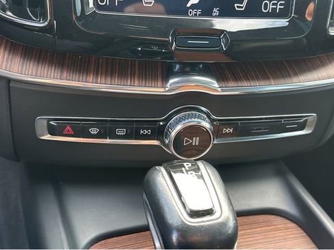 Used 2019 Volvo XC60 T6 Inscription w/ Protection Package Premier image 20