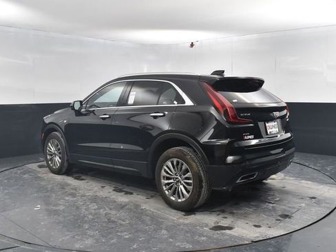 Used 2024 Cadillac XT4 Premium Luxury image 6