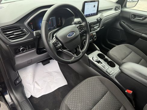 Used 2023 Ford Escape Active AWD/4WD image 19