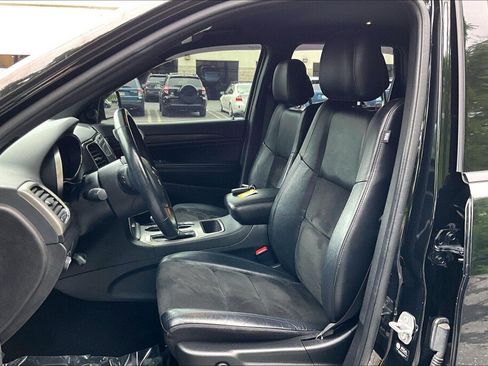Used 2021 Jeep Grand Cherokee Laredo X AWD/4WD image 14
