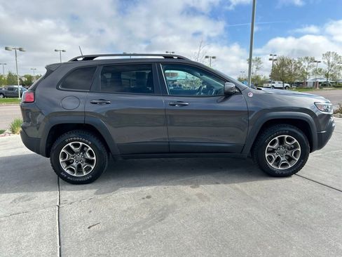 Used 2020 Jeep Cherokee Trailhawk w/ Comfort/Convenience Group AWD/4WD image 10