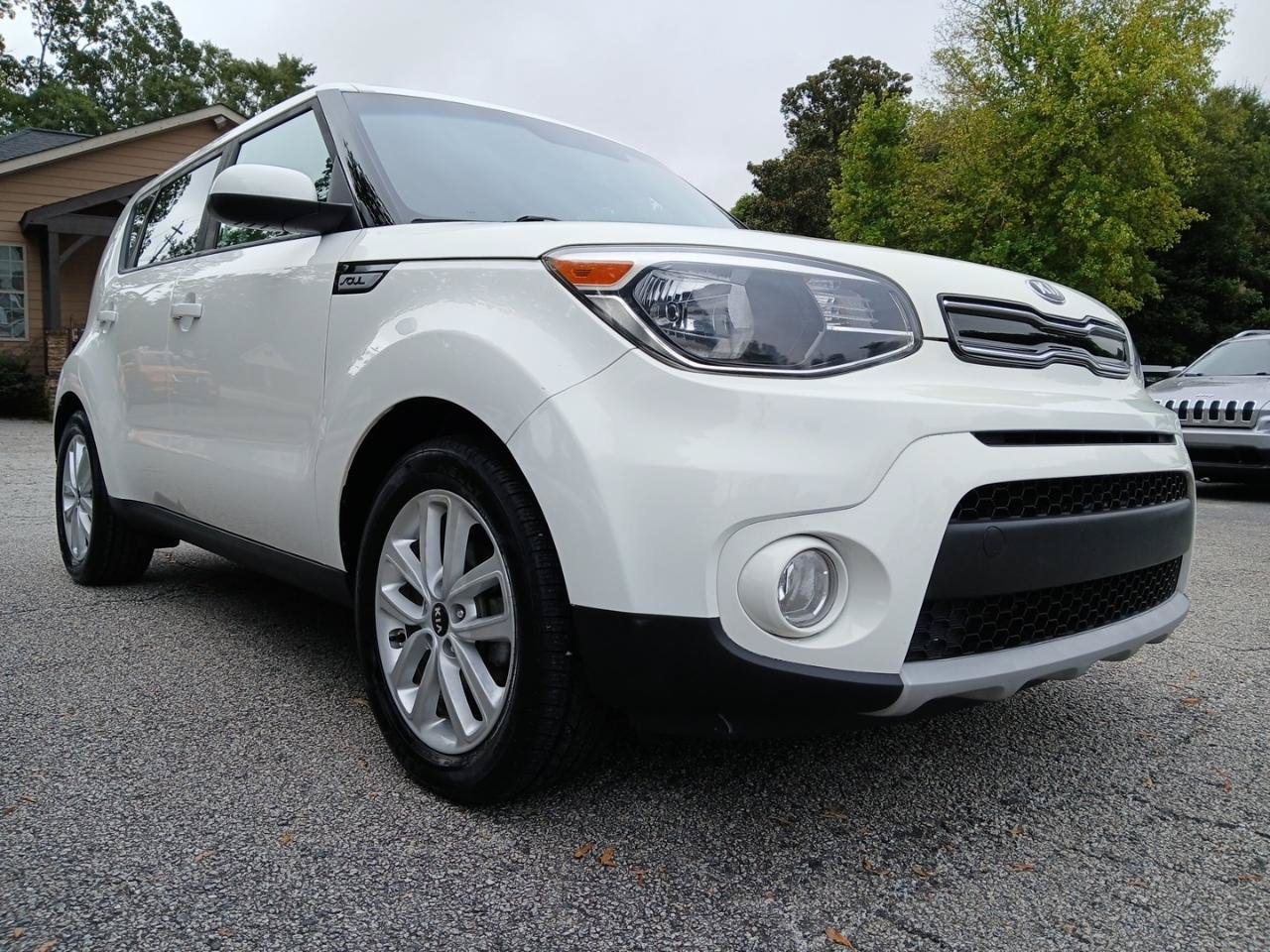 Used 2019 Kia Soul + FWD image 4