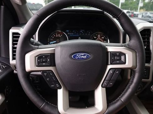Used 2019 Ford F150 Lariat w/ Equipment Group 502A Luxury AWD/4WD image 11