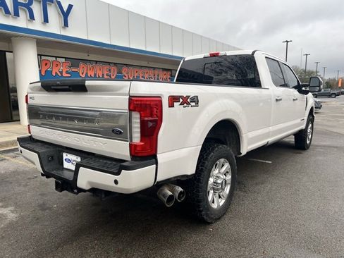 Used 2017 Ford F350 Platinum w/ Platinum Ultimate Package image 4
