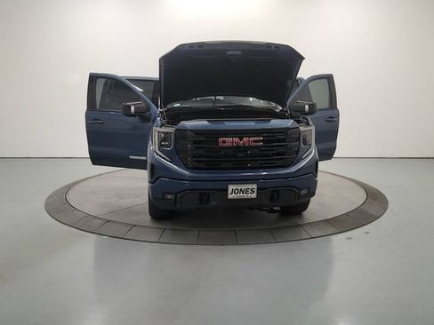 Used 2026 GMC Sierra 1500 Elevation w/ Elevation Premium Package AWD/4WD image 10