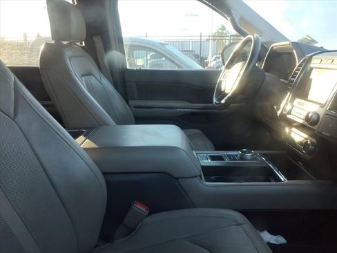 Used 2019 Ford Expedition Limited w/ Equipment Group 301A image 9