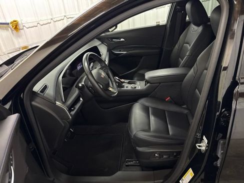 Used 2024 Cadillac XT4 Sport AWD/4WD image 32