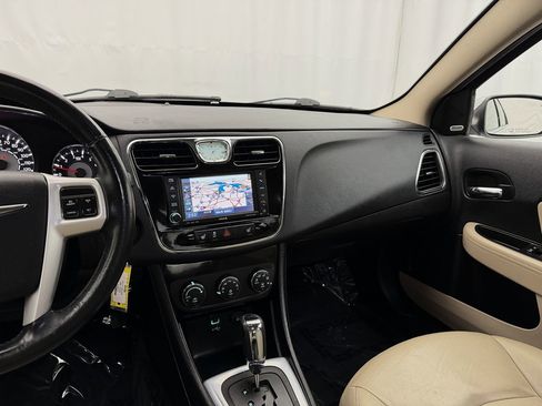 Used 2013 Chrysler 200 Limited image 15
