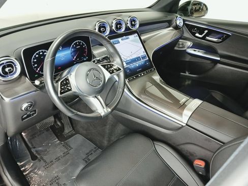 Used 2023 Mercedes-Benz GLC 300 4MATIC w/ Exclusive Trim Package image 16