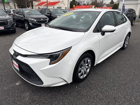 Used 2021 Toyota Corolla LE w/ Carpet Mat Package (TMS) image 18