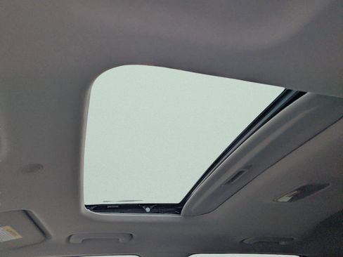 New 2026 Hyundai Venue SEL FWD image 23