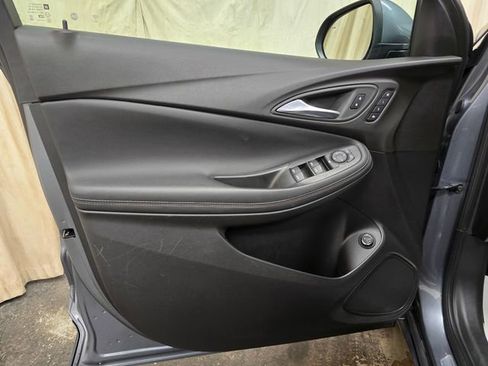 Used 2022 Buick Encore GX Essence AWD/4WD image 12