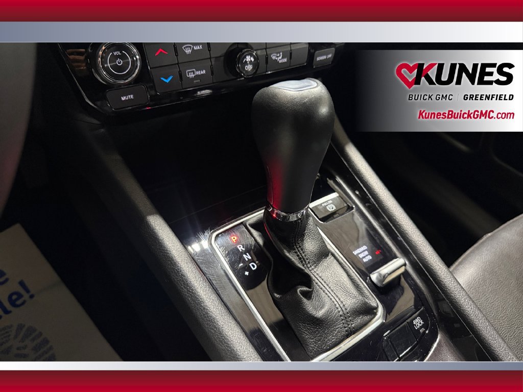 Used 2024 Jeep Compass Latitude AWD/4WD image 29
