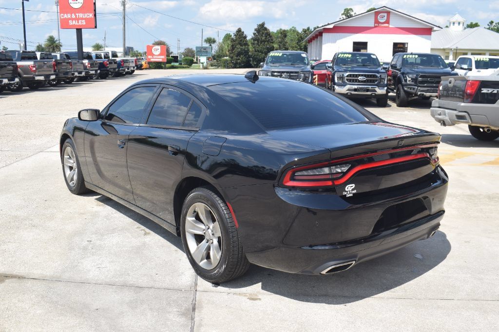 Used 2018 Dodge Charger SXT Plus RWD image 5