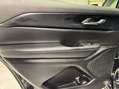 Used 2023 Jeep Grand Cherokee L Laredo image 19