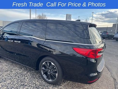 Used 2023 Honda Odyssey Elite image 4