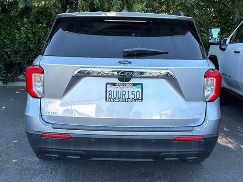 Used 2021 Ford Explorer XLT AWD/4WD image 5