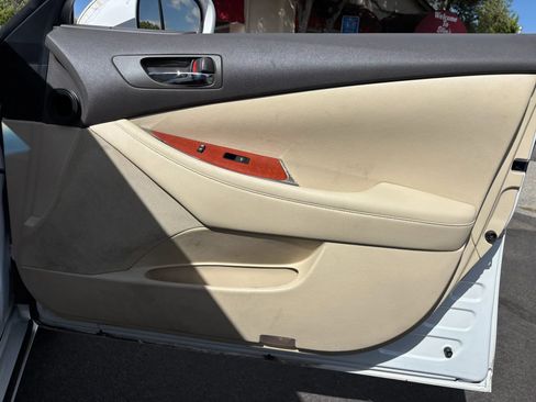 Used 2010 Lexus ES 350 FWD image 9