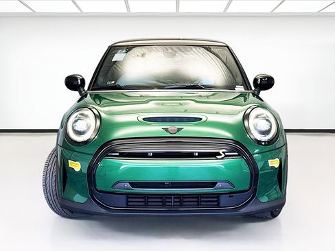 Used 2022 MINI Cooper SE image 2