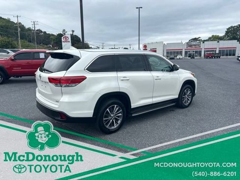 Used 2019 Toyota Highlander XLE FWD image 5