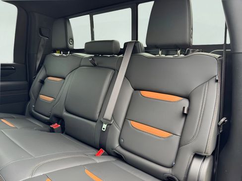 New 2026 GMC Sierra 2500 AT4 w/ AT4 Premium Plus Package AWD/4WD image 13