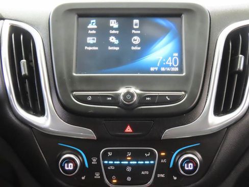 Used 2018 Chevrolet Equinox LT FWD image 12