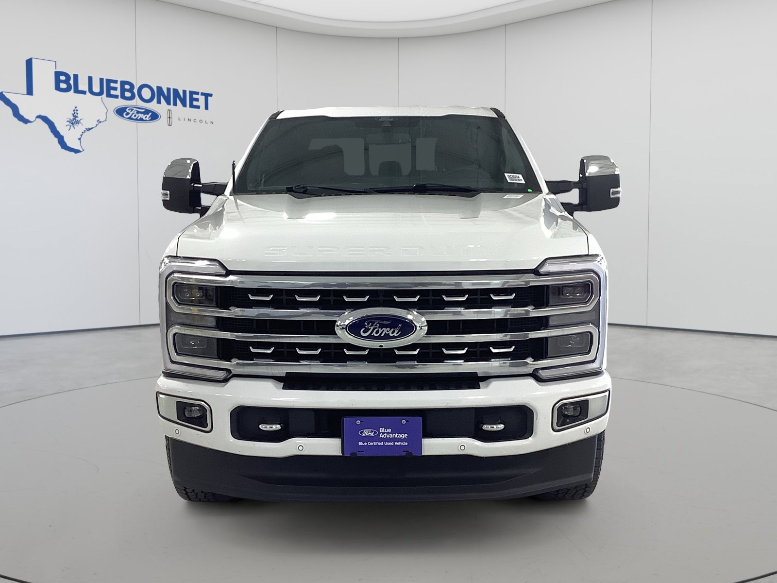 Used 2024 Ford F250 Platinum AWD/4WD image 2