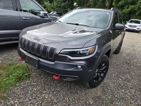 Used 2019 Jeep Cherokee Trailhawk AWD/4WD image 2