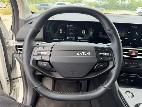 Certified 2026 Kia Sportage S AWD/4WD image 34