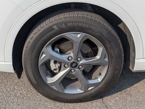Certified 2023 Ford Escape ST-Line AWD/4WD image 12