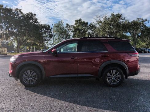 Certified 2023 Nissan Pathfinder SV FWD image 7