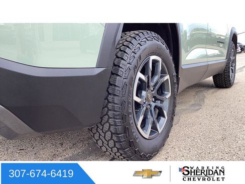 Used 2025 Chevrolet Equinox ACTIV w/ Convenience Package III AWD/4WD image 7
