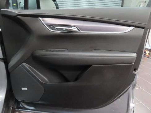 Used 2024 Cadillac XT6 Luxury FWD image 12
