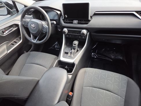 Used 2025 Toyota RAV4 XLE w/ Convenience Package AWD/4WD image 30