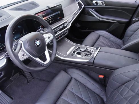 Used 2024 BMW X7 xDrive40i w/ Premium Package AWD/4WD image 9