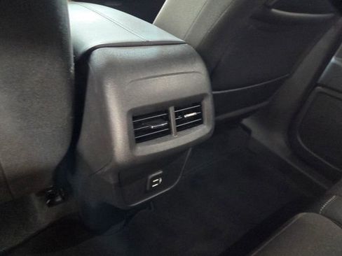 Used 2023 GMC Terrain SLE w/ Driver Convenience Package FWD image 6