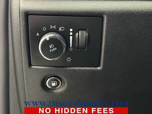 Used 2018 Jeep Grand Cherokee Limited w/ Luxury Group II image 36