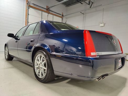 Used 2007 Cadillac DTS Performance FWD image 26