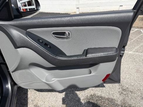 Used 2008 Hyundai Elantra GLS image 32