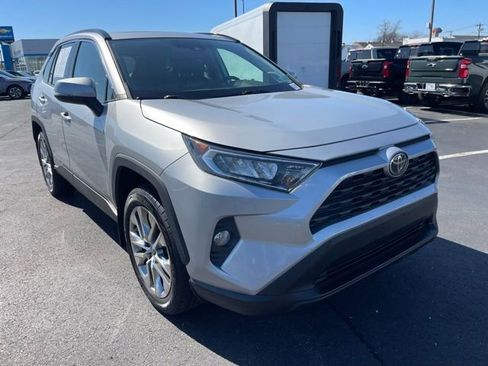 Used 2020 Toyota RAV4 XLE Premium image 1