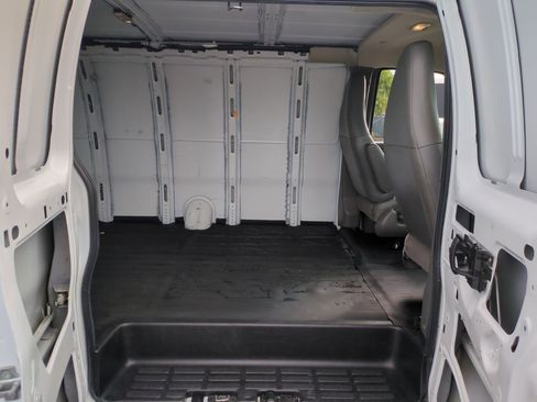 Used 2022 Chevrolet Express 2500 Extended w/ Driver Convenience Package image 15