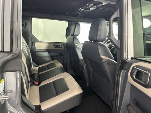 Used 2024 Ford Bronco Wildtrak image 11