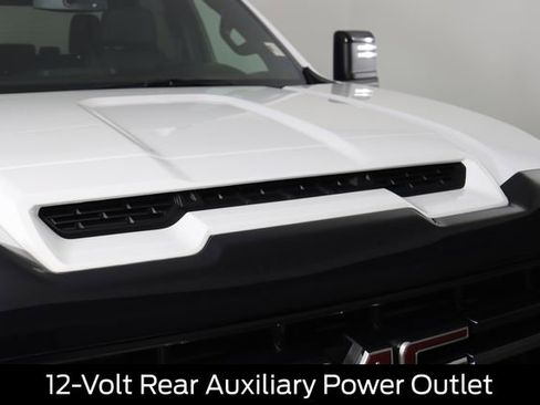 Used 2022 GMC Sierra 2500 AT4 image 17