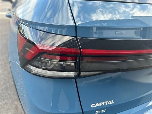 Used 2025 Volkswagen Taos SE image 26