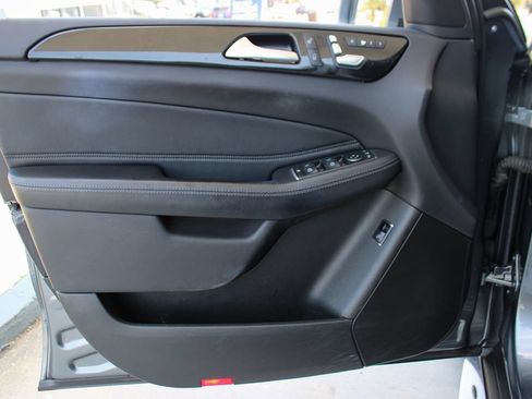 Used 2018 Mercedes-Benz GLS 450 4MATIC image 48