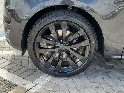 New 2026 Land Rover Range Rover Sport SE image 13