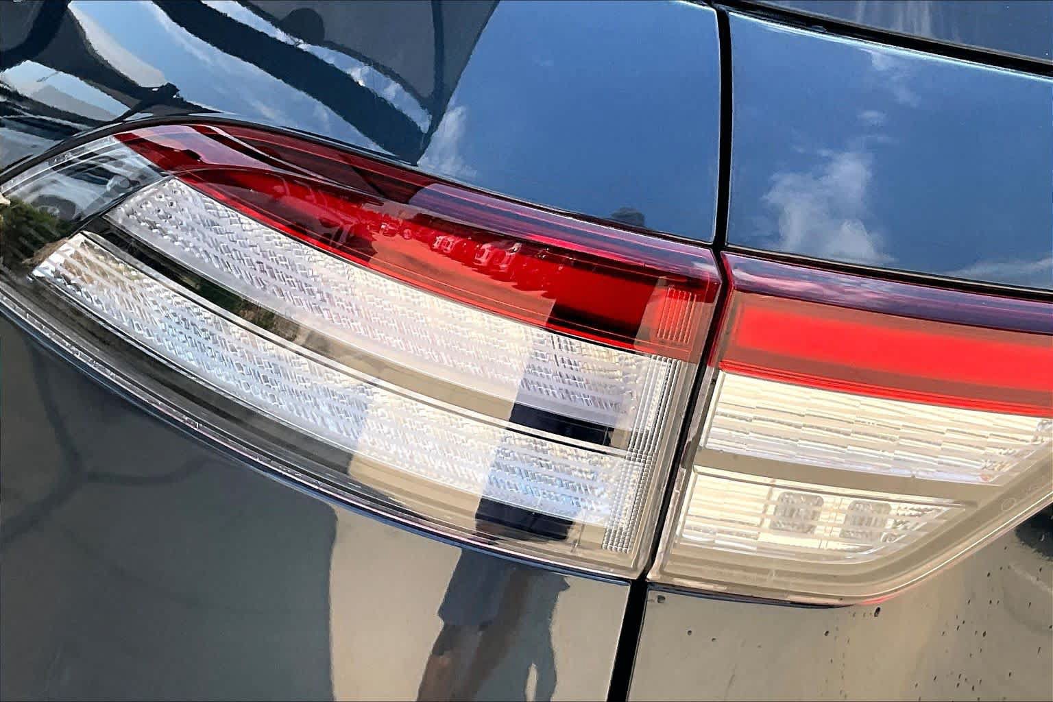 Used 2023 Lincoln Aviator Reserve w/ Equipment Group 201A AWD/4WD image 28